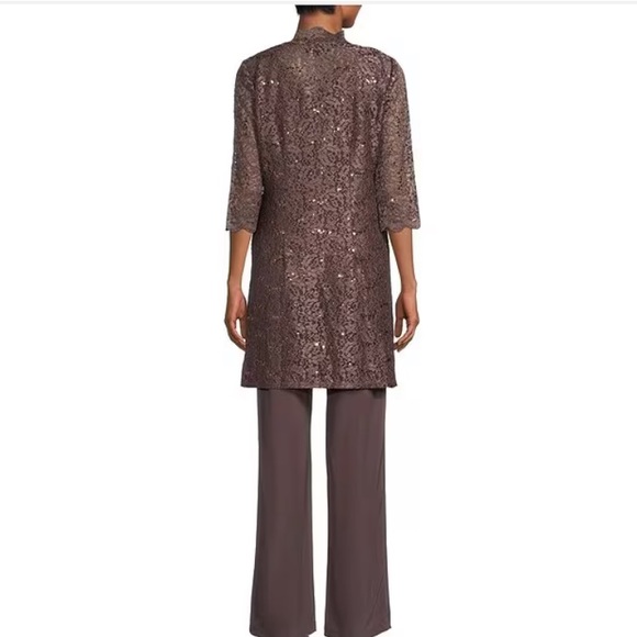 Scalloped Glitter Lace Duster Stretch 3-Piece Pant Set, color Fig - Picture 4 of 8